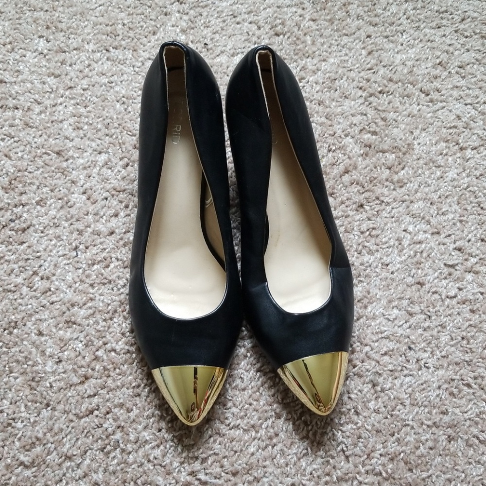 Torrid Gold Toe Faux Leather Kitten Heels